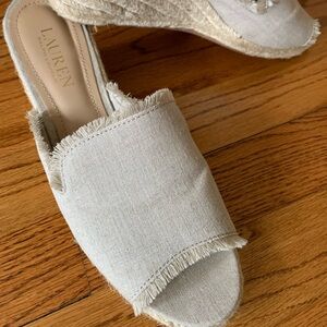 Lauren by Ralph Lauren women’s Carlynda Linen Espadrille
